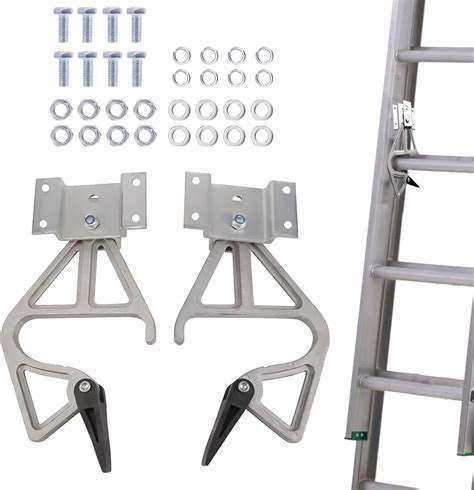 Recommended Solar Panel Cleaning Tools for Homeowners